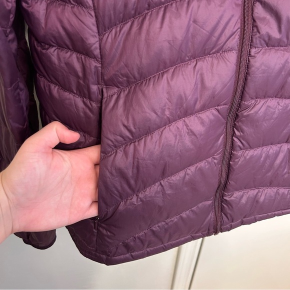 Uniqlo Purple Puffer Jacket Lightweight Quilted Design Size Large Packable - Picture 4 of 5